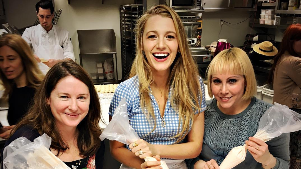 Blake Lively Bakes A Cake And Proves There's Nothing She Can't Do