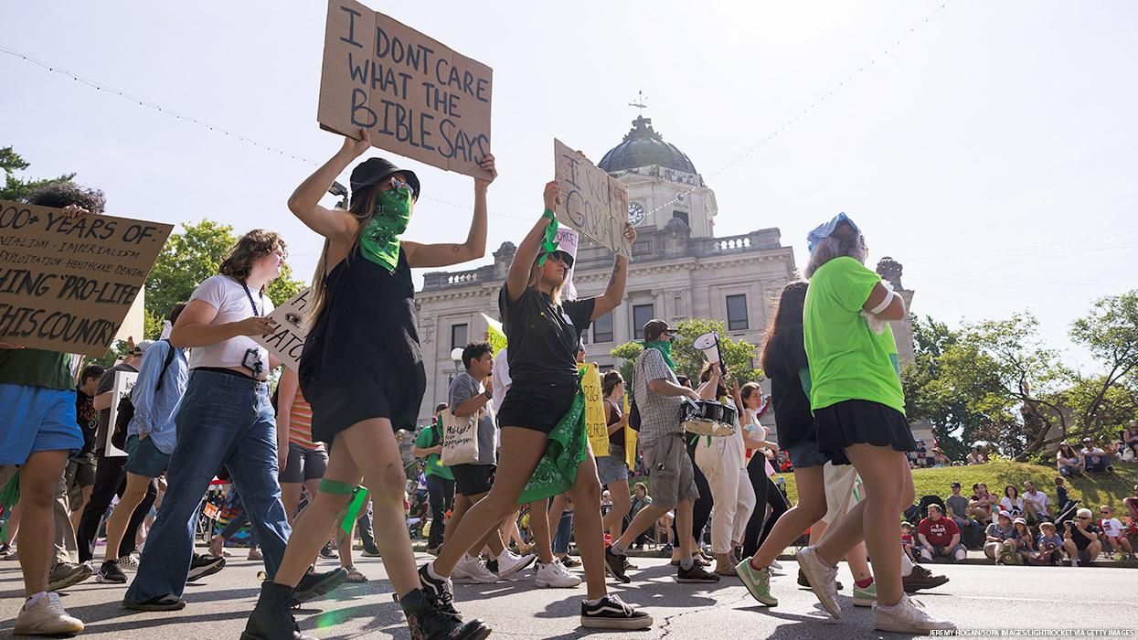 Indiana's Democratic Candidates Sign Contract to Protect Abortion Rights