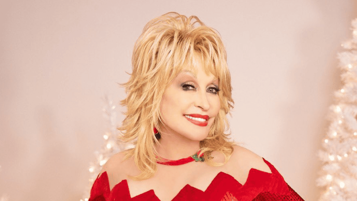 Dolly Parton Reveals Why She Leaves Her Christmas Decorations Up Until January 19th