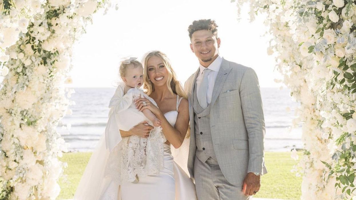 Patrick Mahomes Marries Brittany Matthews in Hawaii Wedding