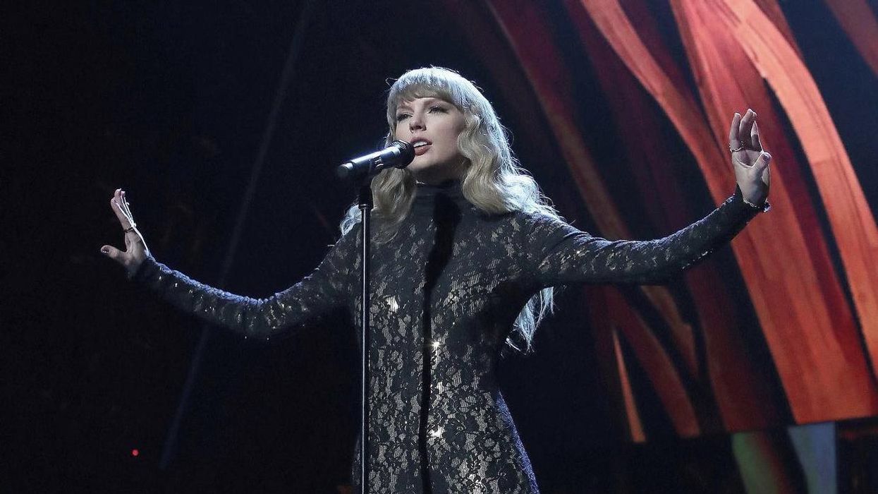 Taylor Swift Will Receive Honorary Doctorate From NYU