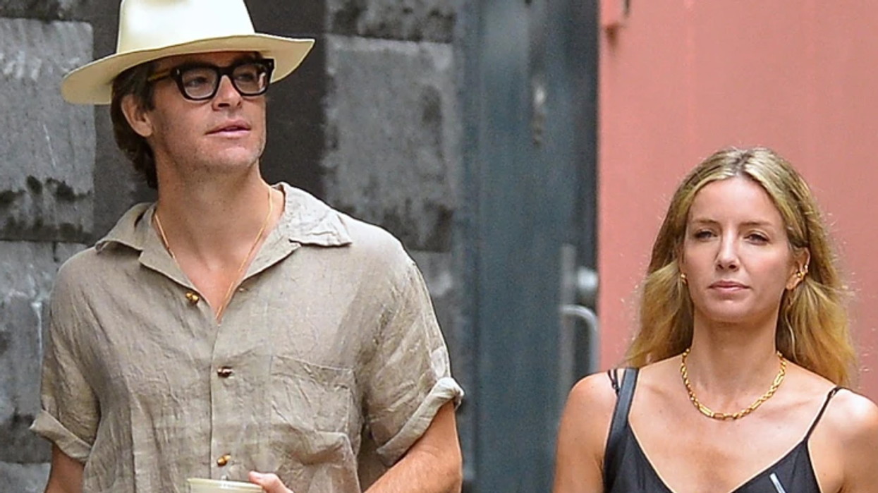 Chris Pine & Annabelle Wallis Split