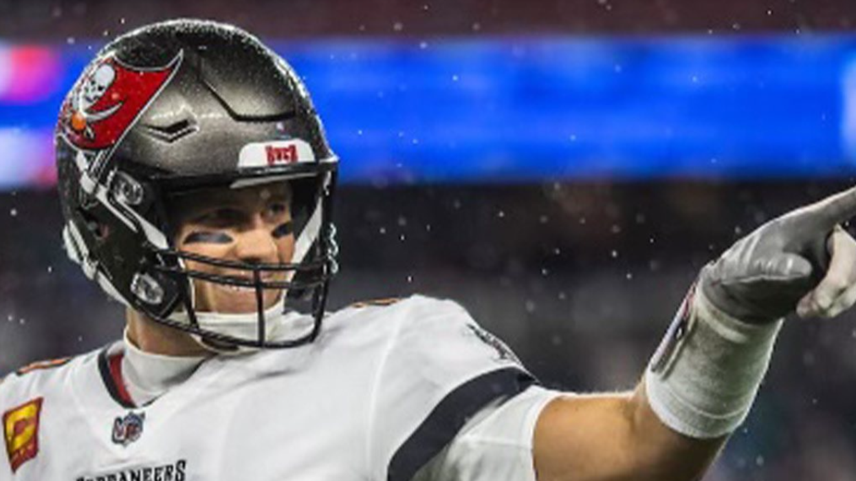 Tom Brady Announces Return to Football Six Weeks After Retiring