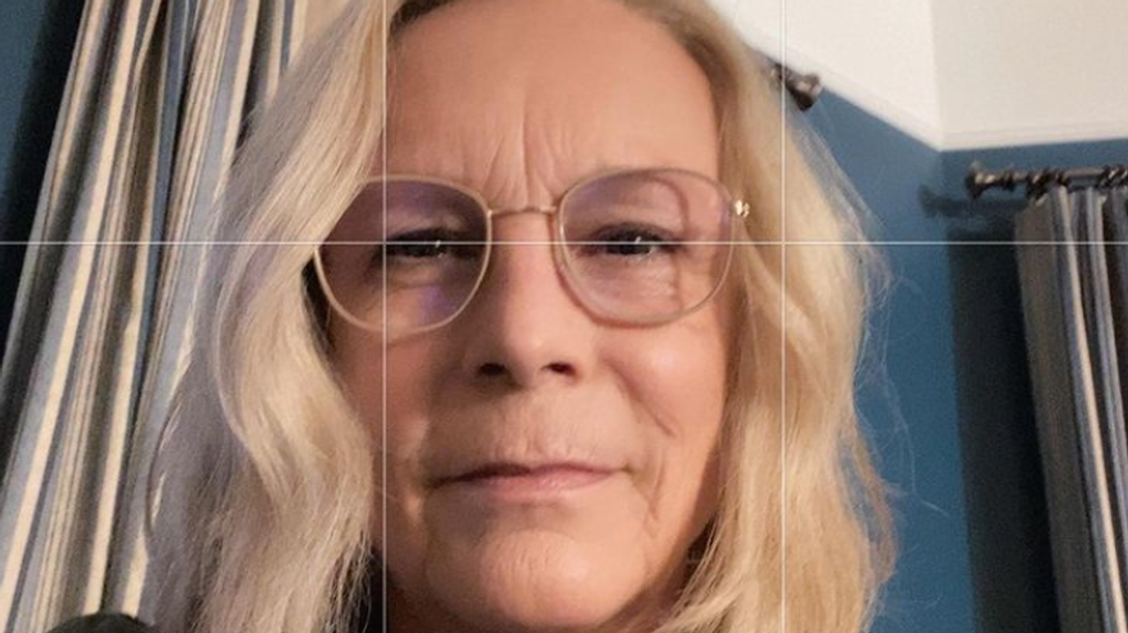 Jamie Lee Curtis Is "Pro-Aging"