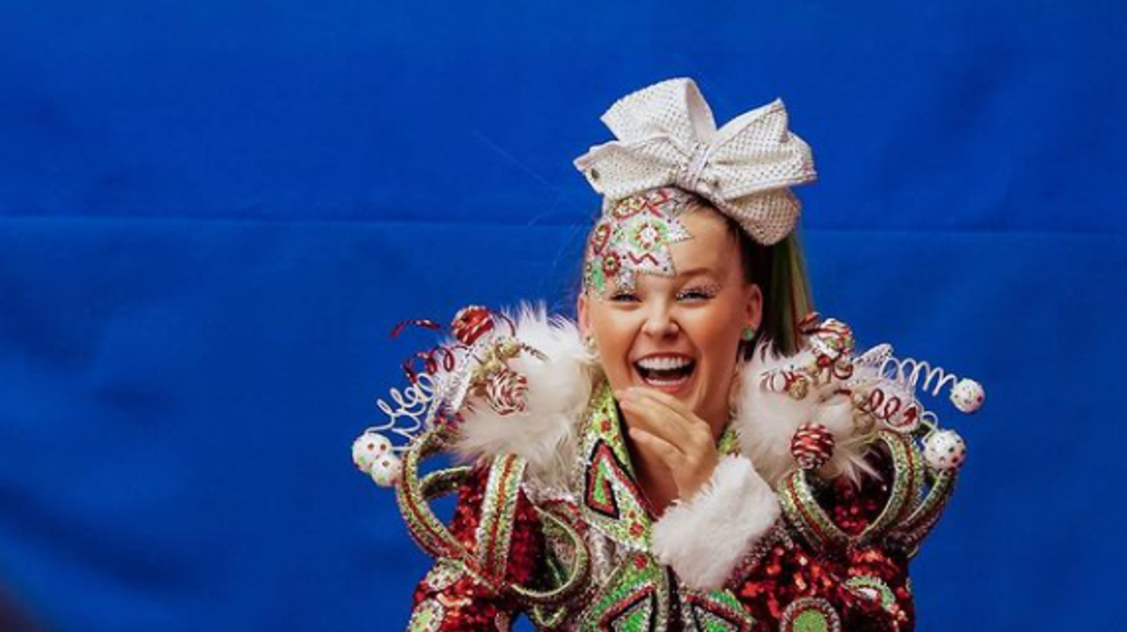 JoJo Siwa Introduces Fans to Girlfriend Kylie