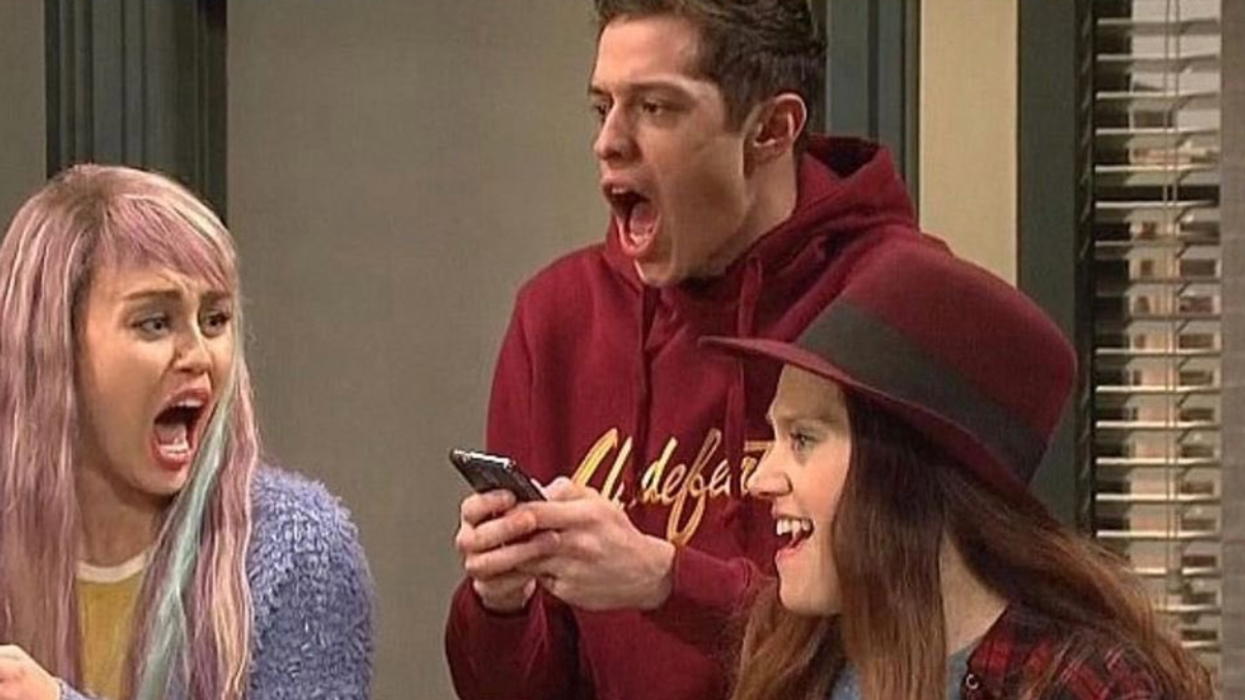 Miley Cyrus And Pete Davidson Will Host A Special Event On NYE