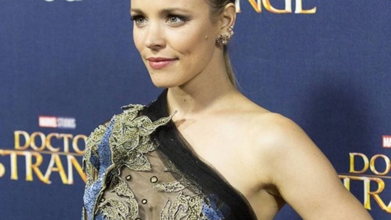 Rachel McAdams Debuts Baby Bump