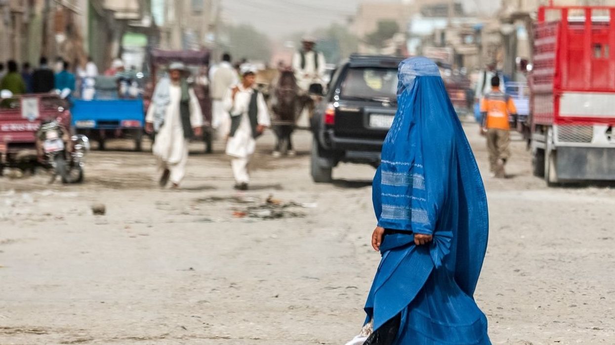 Taliban Outlaws Women's Beauty Salons in Afghanistan