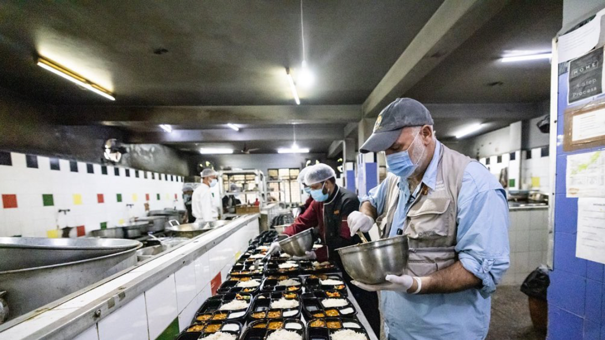 Chef José Andrés to Receive Humanitarian Award